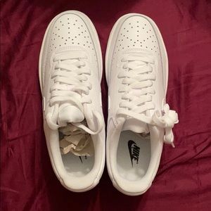 NEW Nike Triple White Court Low 8